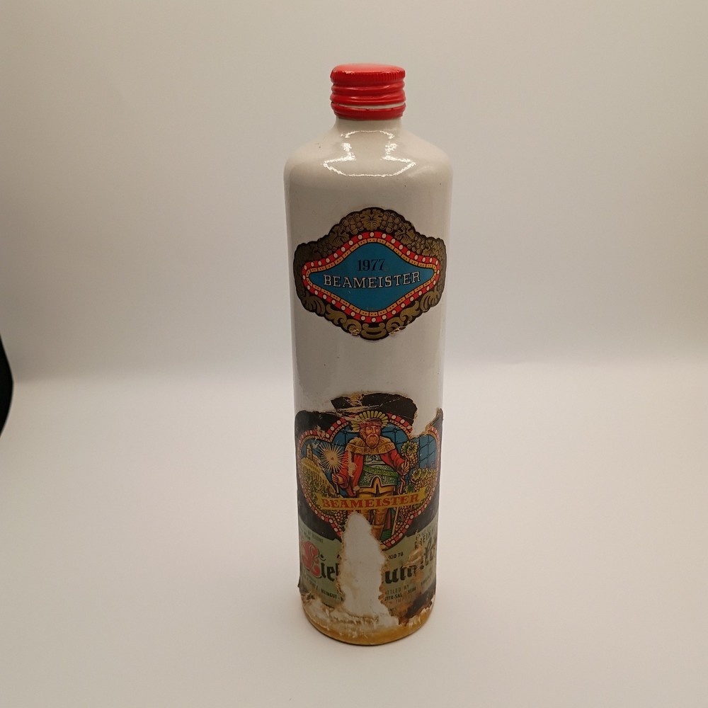 1977 – Beameister Wine Stoneware Bottle