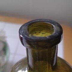 Green Glass Wine Bottle with Applied Lip, No Label / Unlabeled