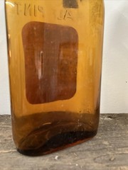 Rare California Muscatel wine half pint Glass Bottle Wisconsin Partial Sticker