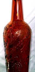 Vtg 10.75&Prime; Bardenheier&rsquo;s (St Louis MO) brown glass quart wine bottle (EMPTY)