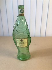 PESCEVINO VINTAGE EMPTY FISH SHAPED WINE BOTTLE *** FREE SHIPPING** 13&Prime; / 1983