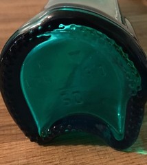 HAPPY CAT MOSEL REISLING RHEINHESSEN GERMANY WINE BOTTLE TEAL. NU-16