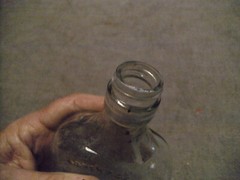 Vintage 4/5s Pint Morgan David Wine Bottle, Screw top, No Label. see Pictures