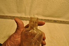 Vintage 1/2 pint Clear Glass Wine ? Bottle, Screw top, No Label. see Picture