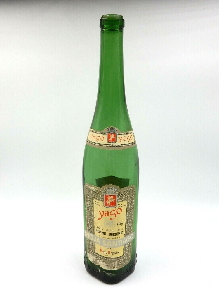 VINTAGE 1961 YAGO RIOJA SANTIAGO SPANISH BURGUNDY 14&Prime; SQUARE BASE BOTTLE