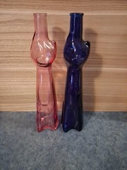 Vtg Riesling Wine Collectible Pair Of Cat Bottles-Cobalt Blue & Pink-Very Clean!