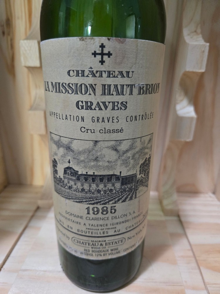 1985 Chateau LA MISSION HAUT BRION, Graves, Empty Bottle (Boutielle Vide)