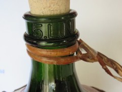 DON JUAN DEMIJOHN JEROBOAM 5 LITRES WICKER WRAPPED GREEN BOTTLE CORKED