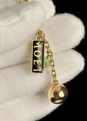Moët Chandon Imperial Golden Sphere Charm Glass Marker With A Green Crystal Bead