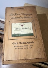Vintage Charles Fournier Brut New York State Champagne Box 1950