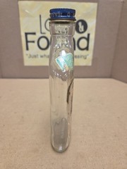 Vintage Mogen David Concord Wine Bottle 2/5 Pint Georgia USA