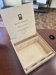 ALPHA OMEGA WOODEN WINE BOX – SLEEPING LADY VINEYARD – 2023 – RARE