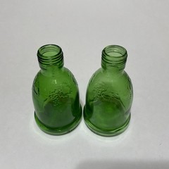 2 Vintage Wine World 1979 Green Embossed Glass Mini Wine Bottles Grapes 6.3 oz