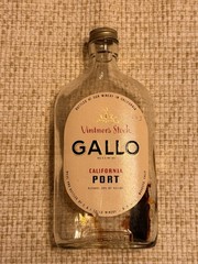 Vintage Gallo Calif. Port Wine Bottle, clear glass, one pint, w/ label,
