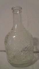 VINTAGE CLEAR GLASS WINE DECANTER BOTTLE EMBOSSED GRAPES LEAVES VINES 4/5 QUART