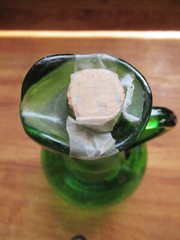 VTG 1.5 LITER GREEN GLASS WORLD WINE 1976 BOTTLE – W/POUR SPOUT