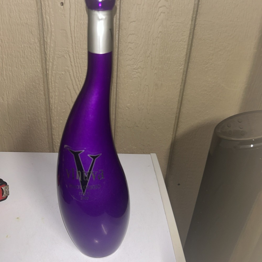 Vinuva Pinot Grigio Italy 2001 – Provincial Di Pavia EMPTY Wine Bottle, 15” Tall