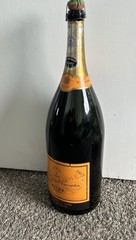 VEUVE CLICQUOT PONSARDIN 24&Prime; CHAMPAGNE DUMMY DISPLAY COLLECTIBLE EMPTY BOTTLE