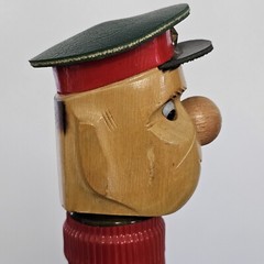 VTG French « Liqueur de L&rsquo;Armee Rouge » Bottle Flock w/ Soldier Wood Head Stopper