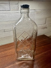 VINTAGE WINE BOTTLES, SET
