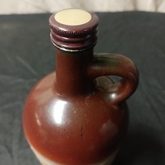 Vintage Strawberry Glen Wine Jug & Lid Mogen David Wine Co. 4/5 Quart
