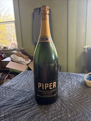 Vintage Piper- Heidsieck Brut Champagne 1953 Empty Sealed Store Display 3 Quart