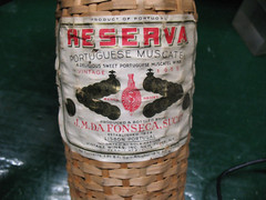 PORTUGUESE MUSCATEL RESERVA WICKER BOTTLE VINTAGE 1955 ONE PINT 8 OZ