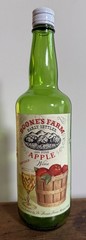 BOONE&rsquo;S FARM 4/5 qt Early Settler Brand Apple Wine Glass Bottle w Screw On Cap
