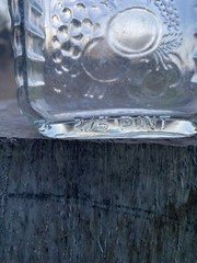 Vintage 1951 BerryCup Shorty Wine Bottle. 2/5pint. New York. Screw Top