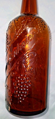 Vtg 10.75&Prime; Bardenheier&rsquo;s (St Louis MO) brown glass quart wine bottle (EMPTY)