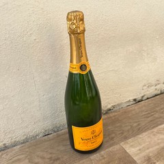 EMPTY Display 0.75L Sealed Dummy Champagne Bottle VEUVE CLICQUOT 0502224