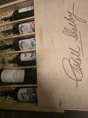 Shelby Collectable Wine Box, 6 bottles of signed wine with box