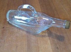 London White Dinner Wine Bottle Basket Weave sides fill w/ marbles colored sand