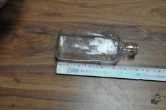 Vintage 1/2 pint Clear Glass Wine ? Bottle, Screw top, No Label. see Picture