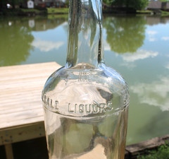 RARE ORIGINAL “ SAM BAUMGARTEN  » WHOLESALE LIQUOR & CO BOTTLE » MEMPHIS TENN « 