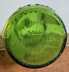 BOONE&rsquo;S FARM 4/5 qt Early Settler Brand Apple Wine Glass Bottle w Screw On Cap
