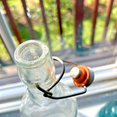 Vintage Le VIN French Wine Bottle Art-Nouveau Porcelain /Rubber Swing Stopper