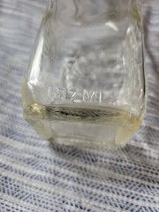 Vintage Manischewitz Wine 2/5 Pint Bottle Clear Square Glass with Cap