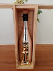Le Chemin du Roi – Brut Champagne 750ml EMPTY BOTTLE And Wooden Box.