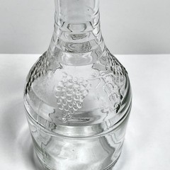 Vintage 4/5 Quart Glass Bottle Decanter 8&Prime; tall Grapes & Leaves Design w/ Top