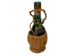 Vintage 1966 Italian Melini Chianti Wicker Wrapped One Pint Wine Bottle Empty