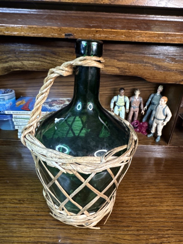 VTG Green Viresa Glass Demijohn Bottle w/ Wicker Basket 2L Spain Wine Jug EMPTY