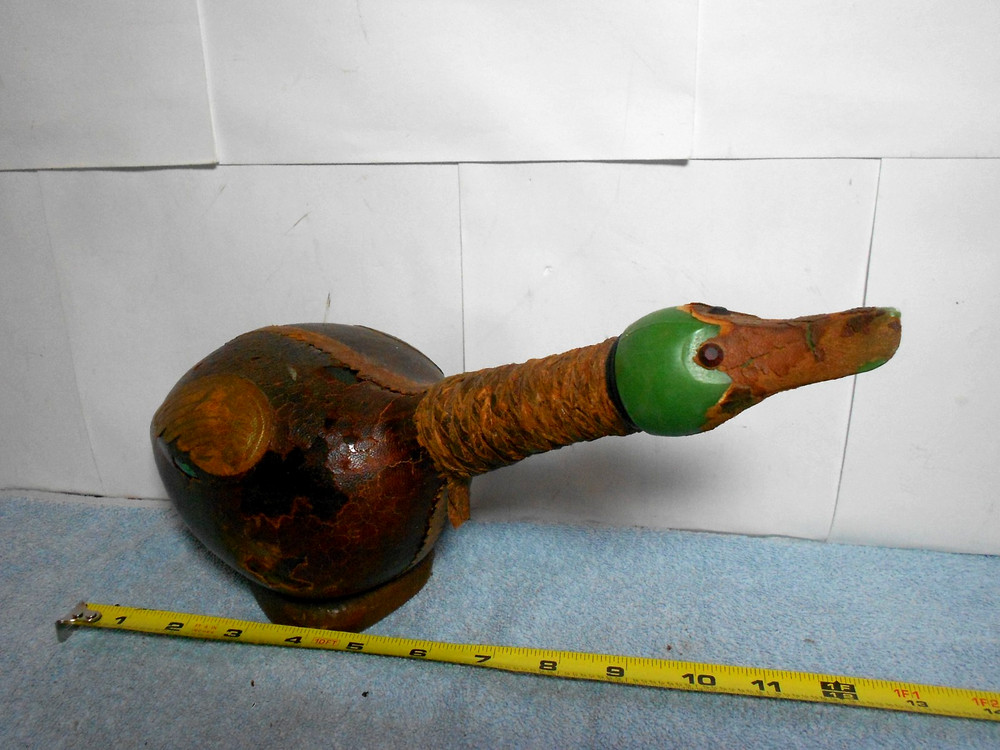 VINTAGE EMPTY DUCK TOOLED LEATHER WRAPPED GLASS WINE BOTTLE ITALY 12x4x7in -L503