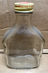 Vintage Berrycup Wines 2/5 Pint Glass Wine Bottle Yonkers, New York EMPTY