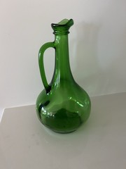 Vintage Wine World 1976 Green Glass Decanter Bottle 1.5 Litre Long Neck Handle