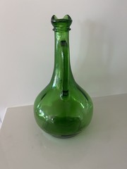 Vintage Wine World 1976 Green Glass Decanter Bottle 1.5 Litre Long Neck Handle