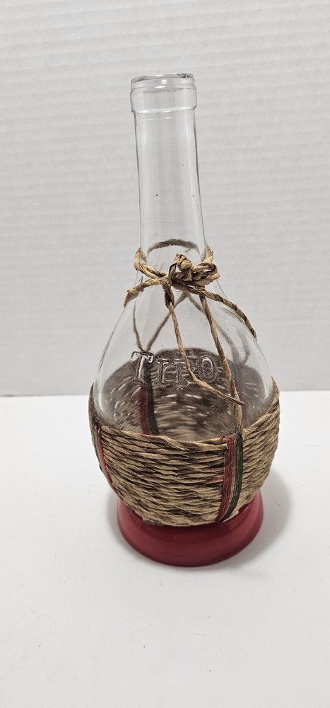TIPO Glass Wine Bottle Wicker Straw Raffia W/red Plastic Base