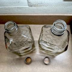 VINTAGE WINE BOTTLES, SET