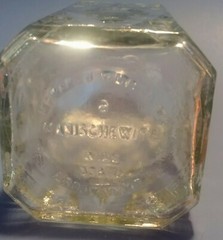 MONARCH WINE CO.,INC.;MANISCHEWITZ #D WINE BOTTLE(EMPTY)BROOKLYN, N.Y.;1 QUART