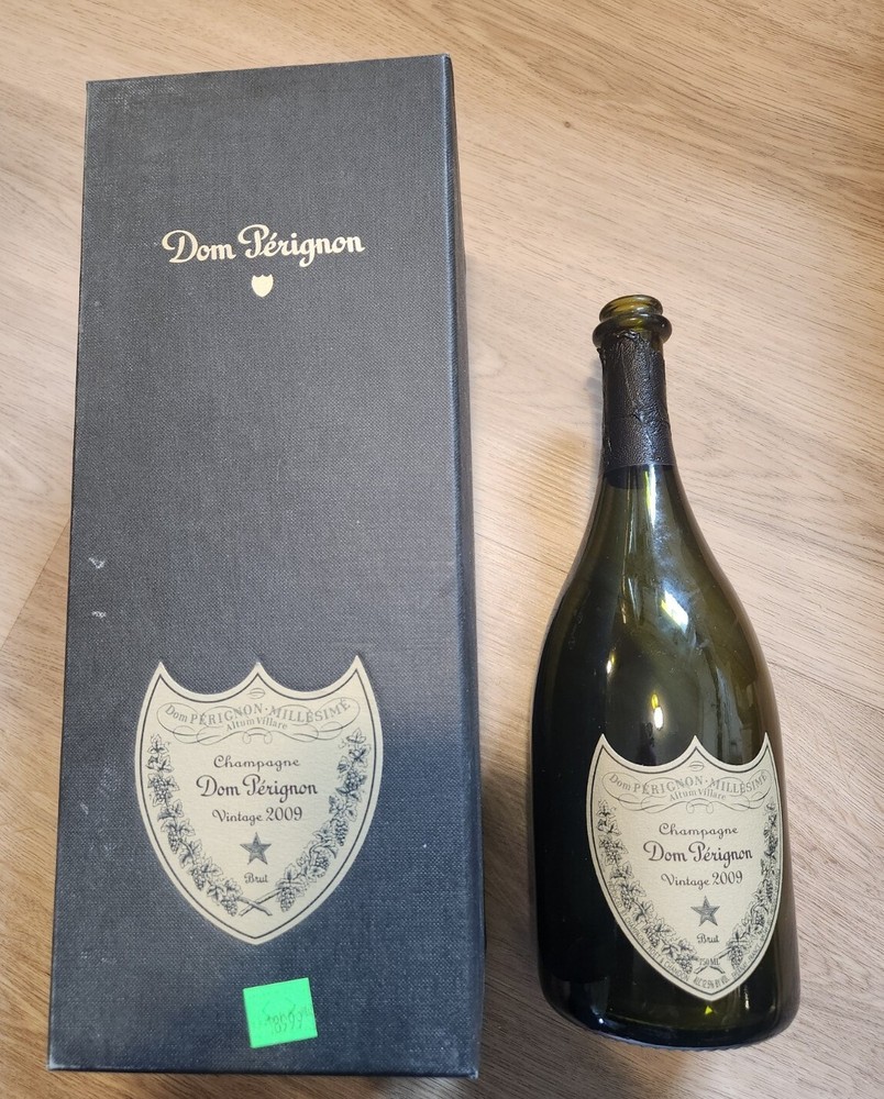 Empty Vintage 2009 Dom Perignon Champagne Bottle & Box Moet et Chandon a Epernay